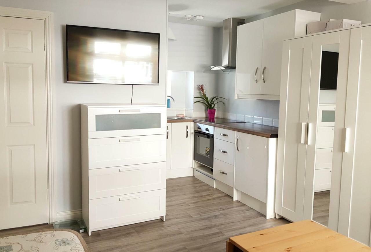 Townhouse In Centre Of Apartment *
